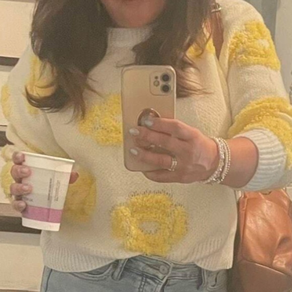 09 Cozy Floral Fuzzy Loose Fit Sweater Top - Picture 5 of 8